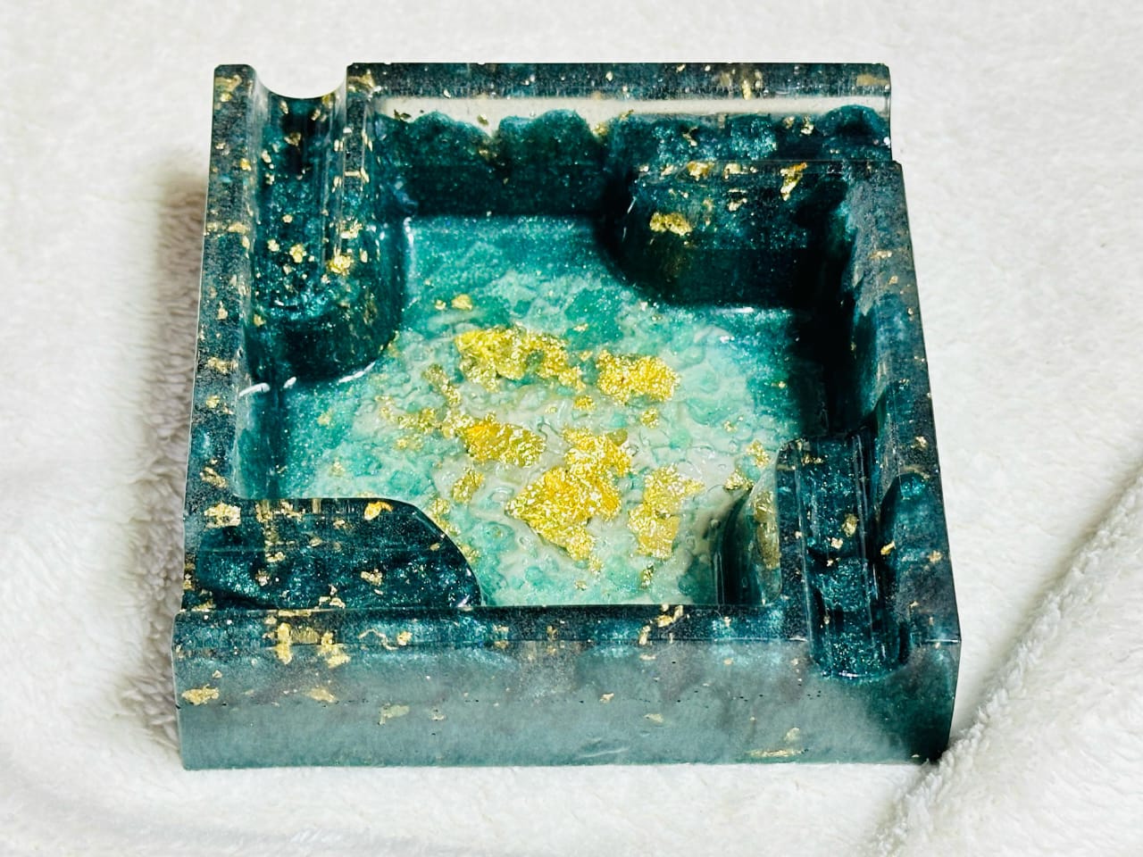 New Stylish Ashtray For Home and office - Resin Art Products